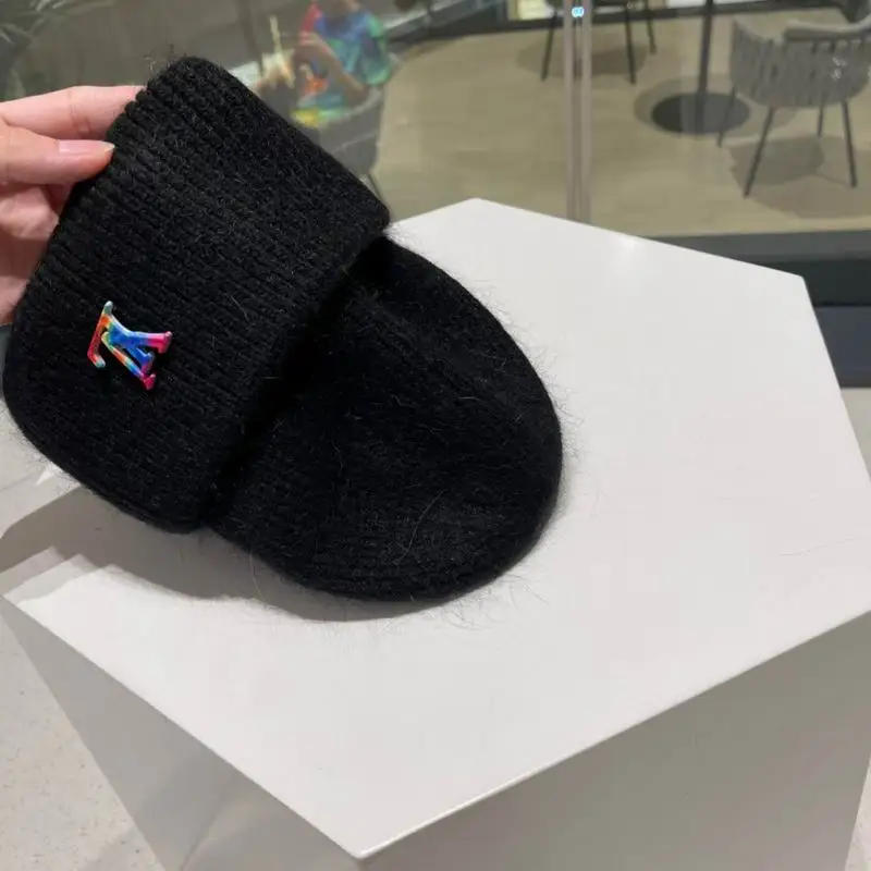 LV hat 33 (8)